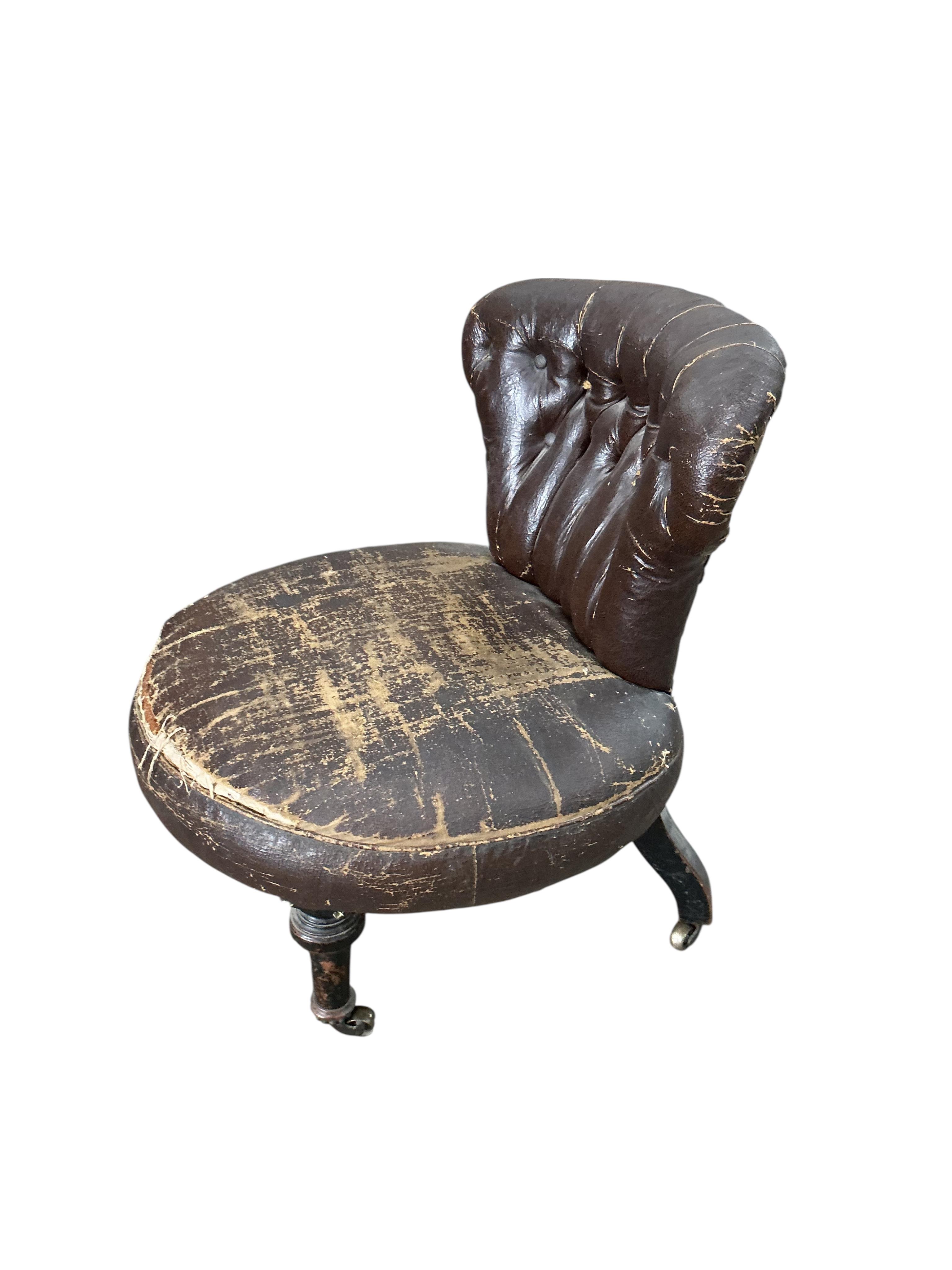 A Victorian buttoned circular seat side chair, width 60cm, depth 50cm, height 68cm